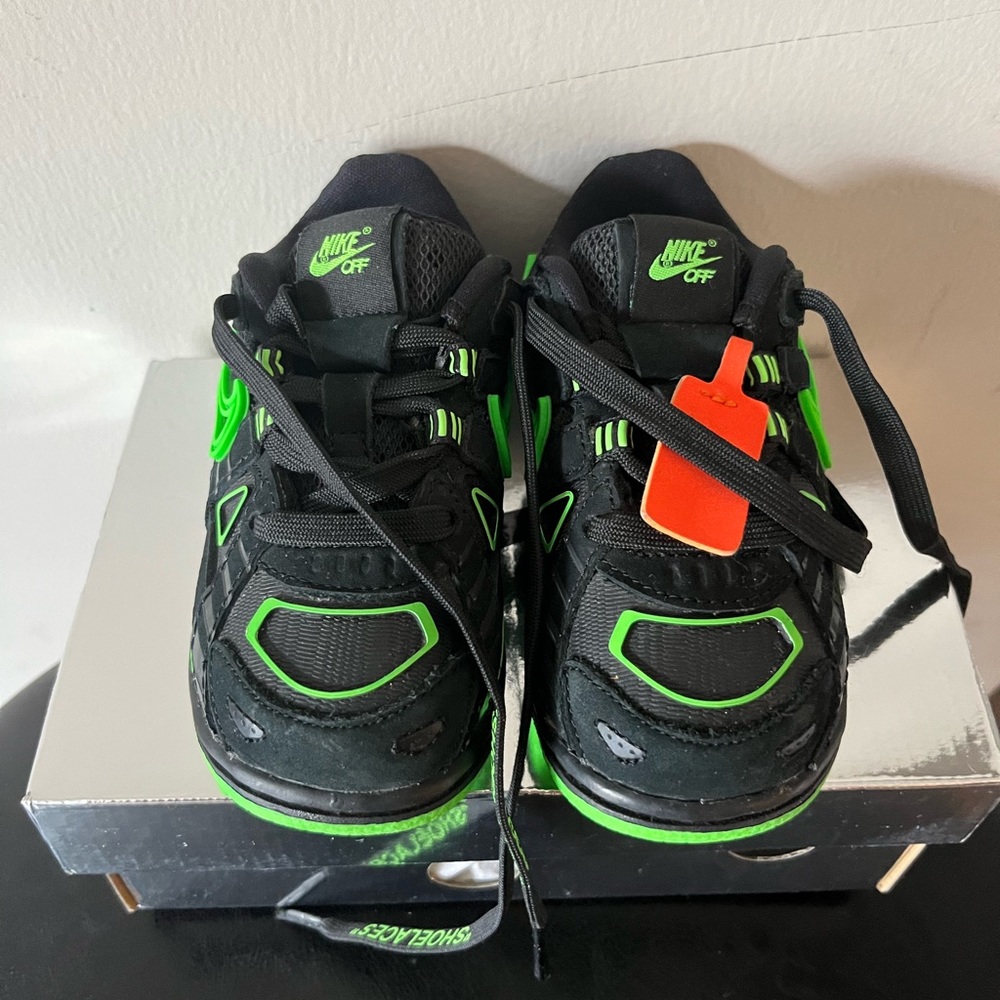 Off-White x Air Rubber Dunk 'Green Strike' 7c